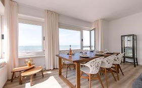 Huswell - Corner Apartment With Spectacular Sea View